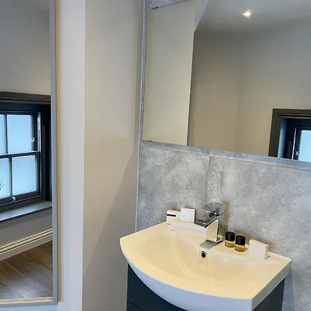 Luxury 2 Bed Penthouse - 4k Projector - Snug - En Apartament *