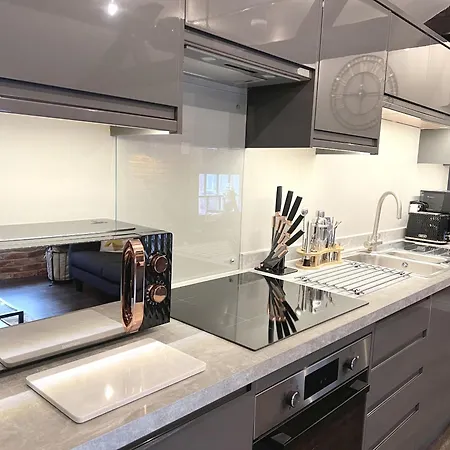 Luxury 2 Bed Penthouse - 4k Projector - Snug - En Apartament